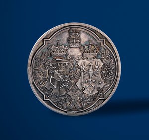 Medaglia commemorativa del matrimonio del Duca di Connaught e della Principessa Luisa di Prussia, 1879 (retro)